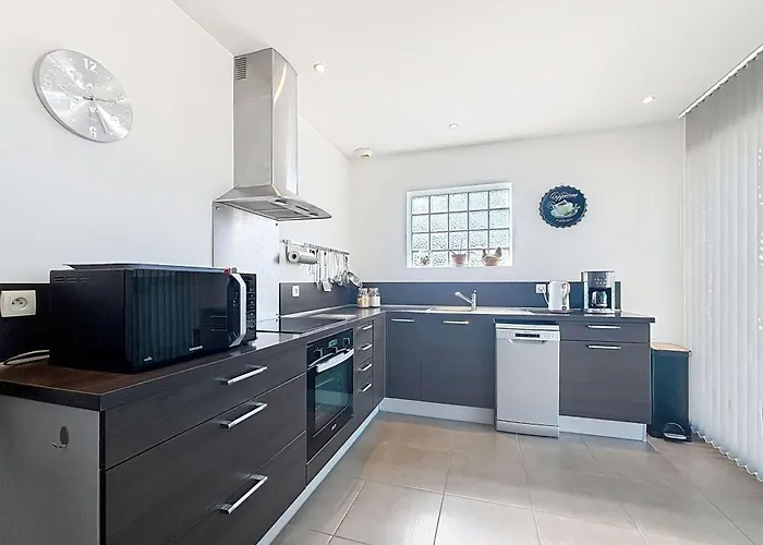 A 150m De La Avec Piscine Et Wifi Gratuit - Fr-1-361-8 * Donville-les-Bains