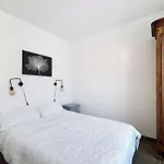 A 150m De La Avec Piscine Et Wifi Gratuit - Fr-1-361-8 *